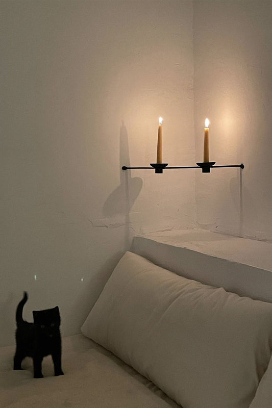 Corner L candle holder